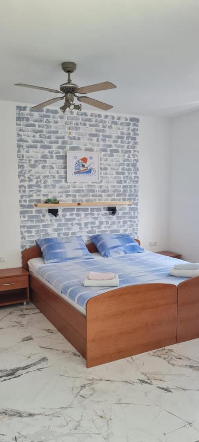 Apartmani Centar Seline Paklenica Eksteriør bilde