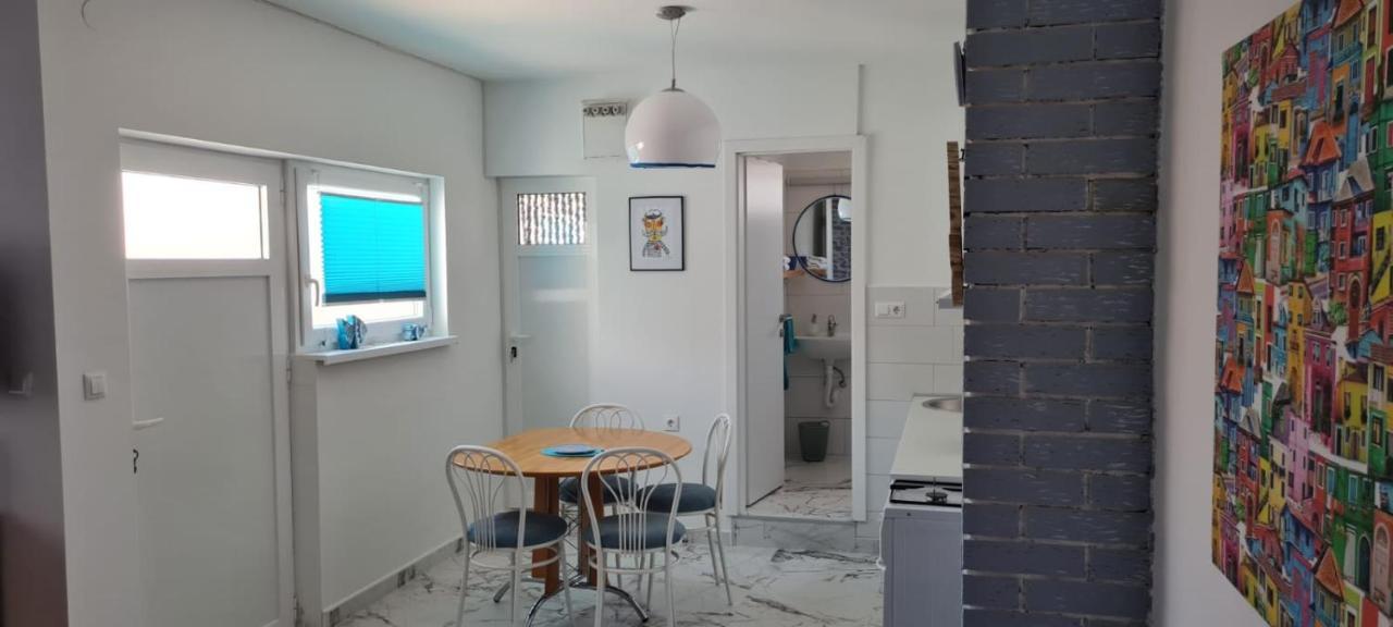 Apartmani Centar Seline Paklenica Eksteriør bilde