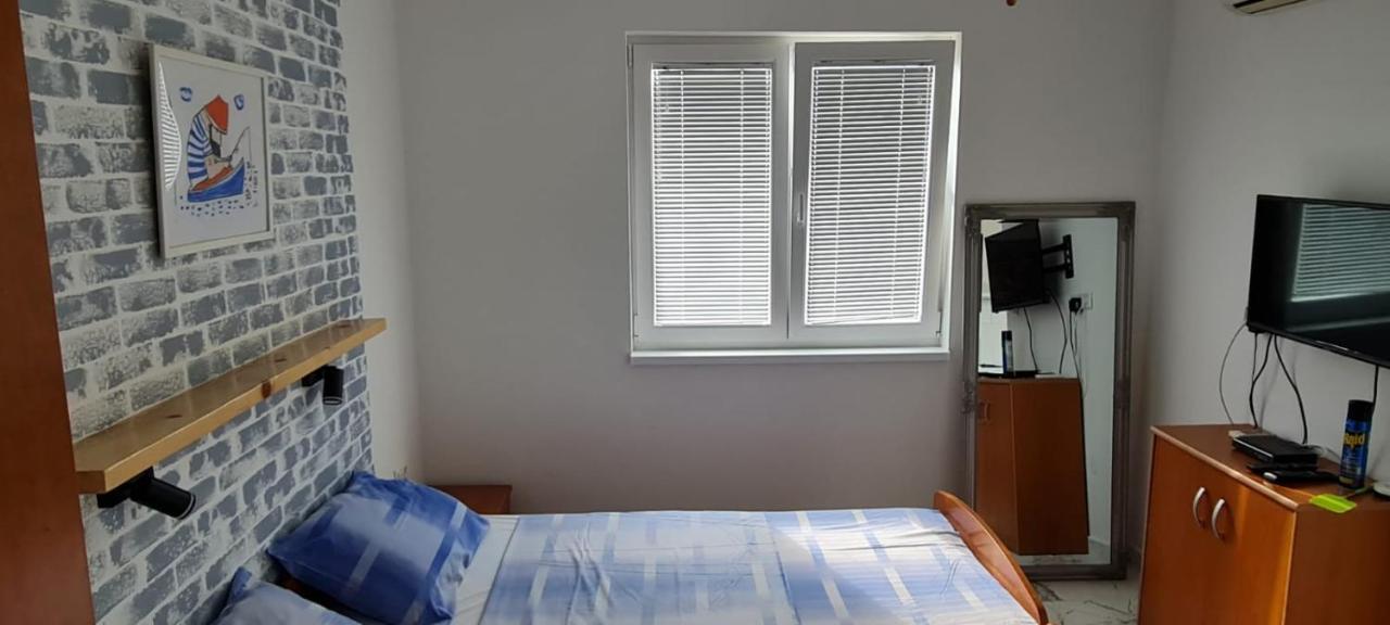 Apartmani Centar Seline Paklenica Eksteriør bilde
